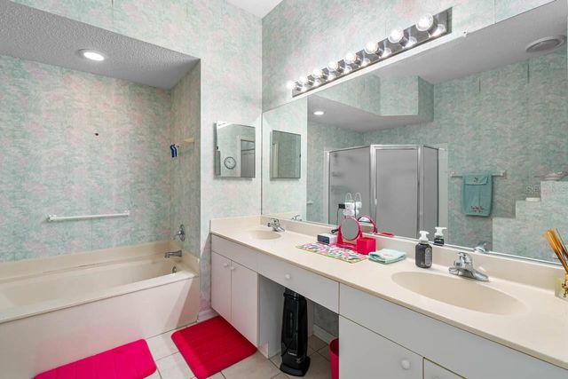 1005 MCDANIEL STREET, Sun City Center, FL 33573