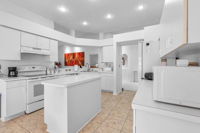 1005 MCDANIEL STREET, Sun City Center, FL 33573