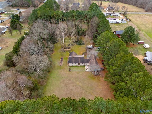 1019 A Ready Section Road, Hazel Green, AL 35750