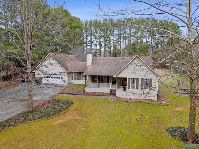 1019 A Ready Section Road, Hazel Green, AL 35750