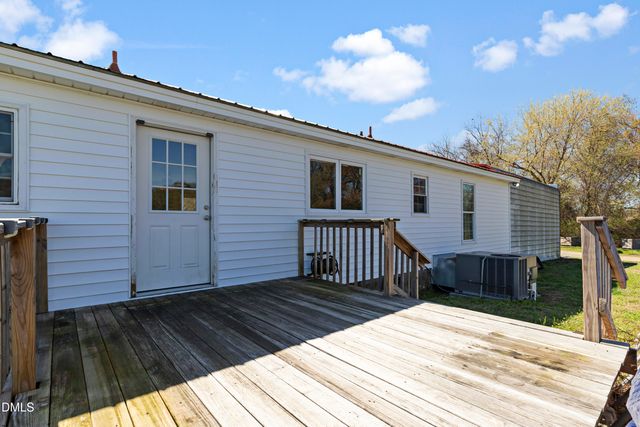 288 Baileys Crossroads Road, Benson, NC 27504
