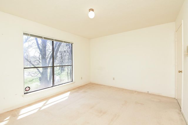 1627 S Hearthside Drive, Richmond, TX 77406