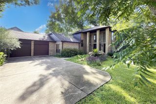 1627 S Hearthside Drive, Richmond, TX 77406