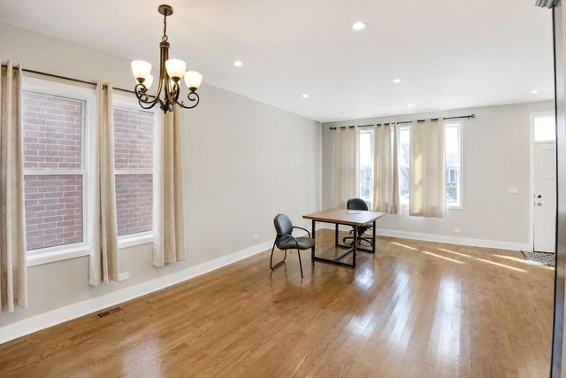 510 W 32nd Street, Chicago, IL 60616