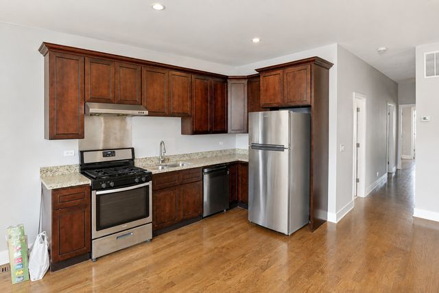 510 W 32nd Street, Chicago, IL 60616