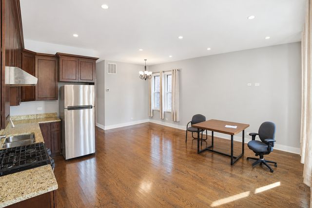 510 W 32nd Street, Chicago, IL 60616