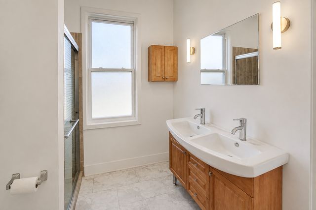 510 W 32nd Street, Chicago, IL 60616