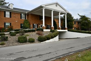 1616 Gardiner Ln 210, Louisville, KY 40205