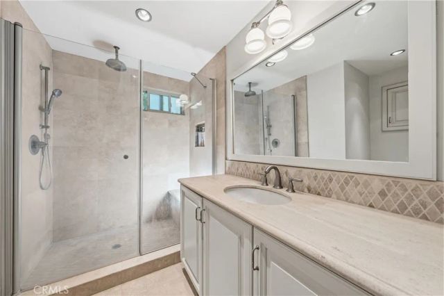 509 El Azul, Oak Park, CA 91377