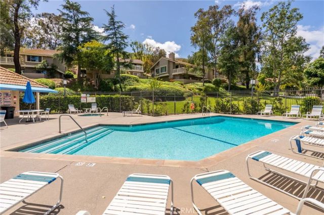 509 El Azul, Oak Park, CA 91377