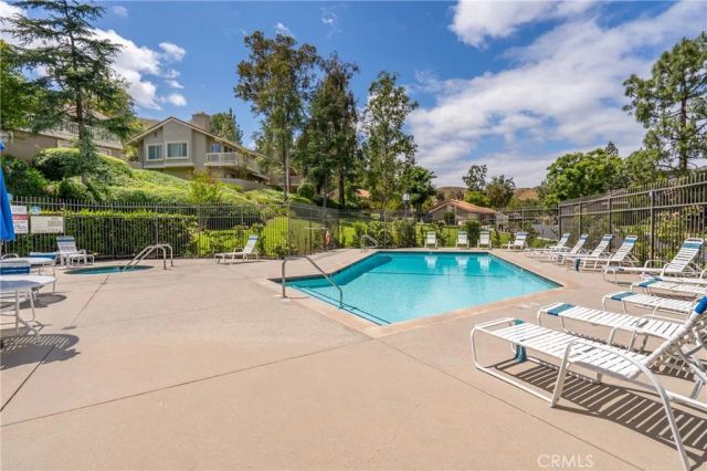 509 El Azul, Oak Park, CA 91377