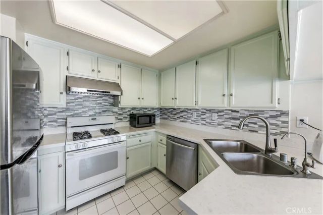 509 El Azul, Oak Park, CA 91377