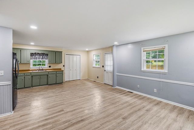 1548 Bud Arthur Bridge Road, Spartanburg, SC 29307