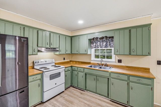 1548 Bud Arthur Bridge Road, Spartanburg, SC 29307
