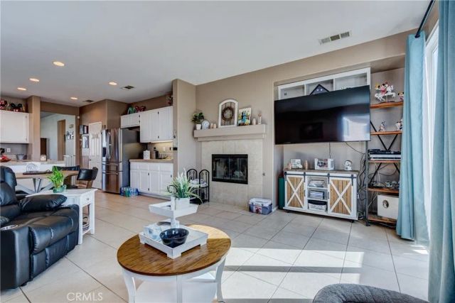 27727 Hollyoak, Menifee, CA 92585