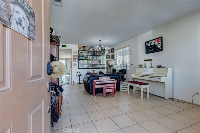 27727 Hollyoak, Menifee, CA 92585