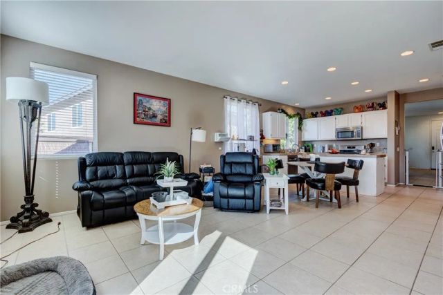 27727 Hollyoak, Menifee, CA 92585