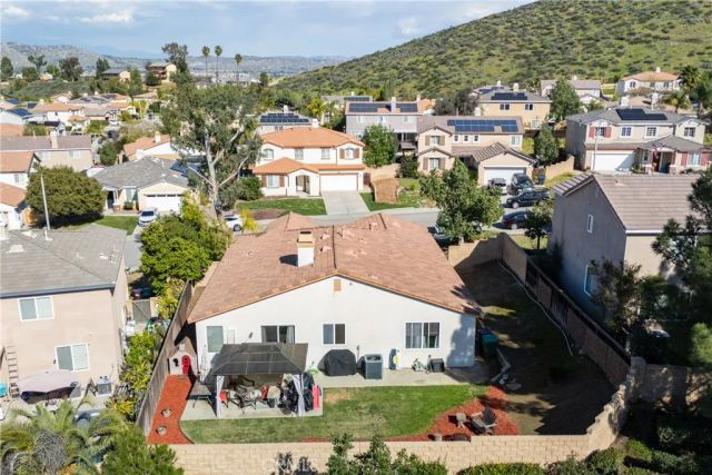 27727 Hollyoak, Menifee, CA 92585