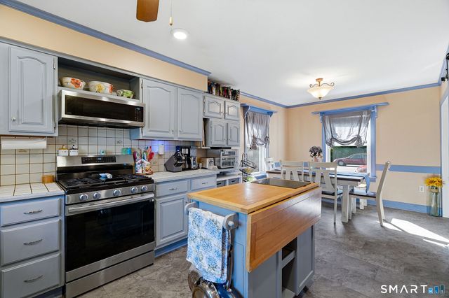 62 Sholes Avenue, Norwich, CT 06360