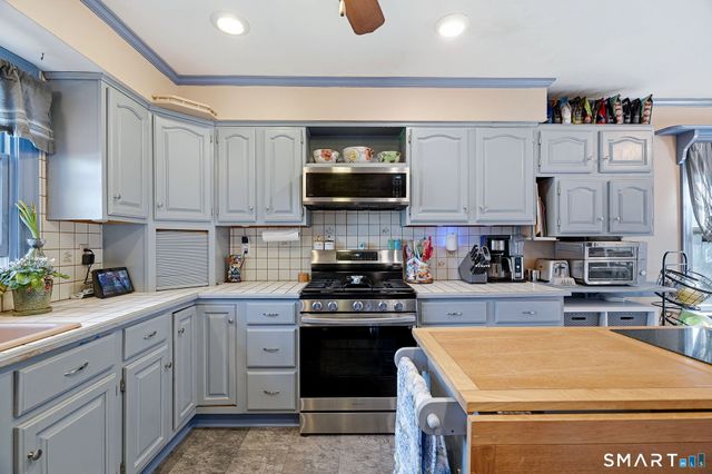 62 Sholes Avenue, Norwich, CT 06360