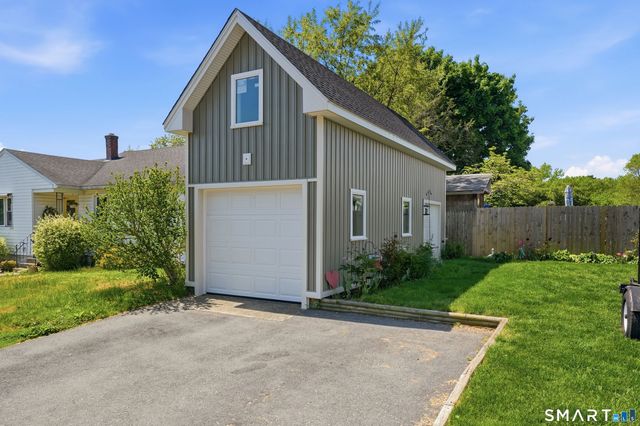 62 Sholes Avenue, Norwich, CT 06360