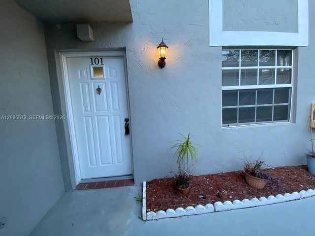 446 NE 210th Cir Terrace 101-6A, Miami, FL 33179