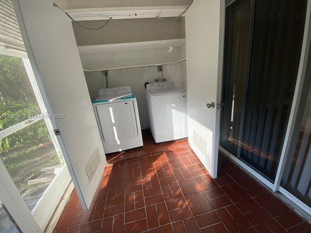 446 NE 210th Cir Terrace 101-6A, Miami, FL 33179