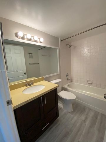 446 NE 210th Cir Terrace 101-6A, Miami, FL 33179