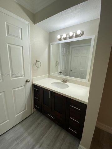 446 NE 210th Cir Terrace 101-6A, Miami, FL 33179