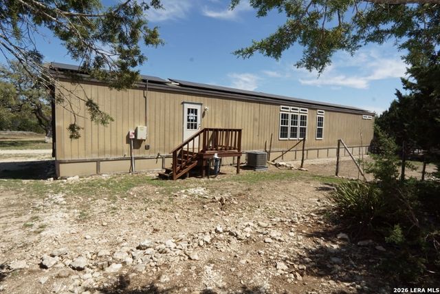 625 PR 1517, Bandera, TX 78003