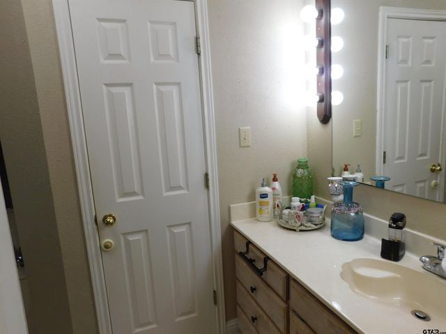 2226 FM 852, Gilmer, TX 75644