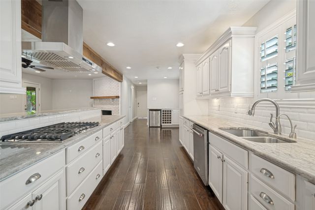 10950 Scotsmeadow Drive, Dallas, TX 75218