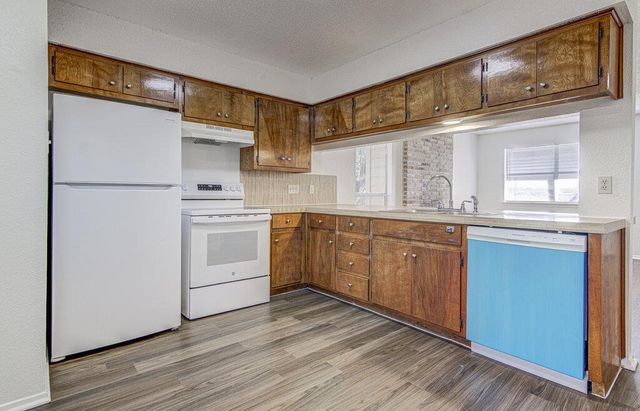 8104 Dunn ST B, Austin, TX 78745