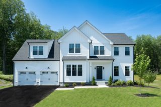 17 Old Grafton Rd, Upton, MA 01568