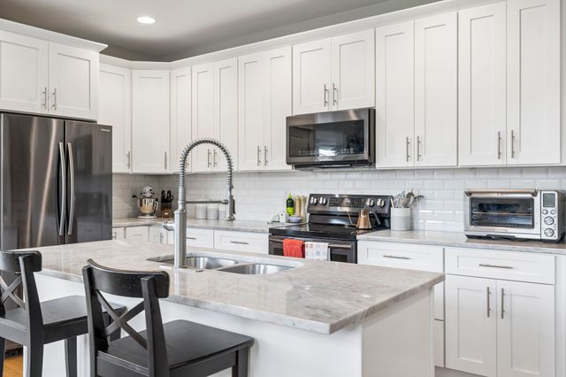 1306A Pennock Ave, Nashville, TN 37207