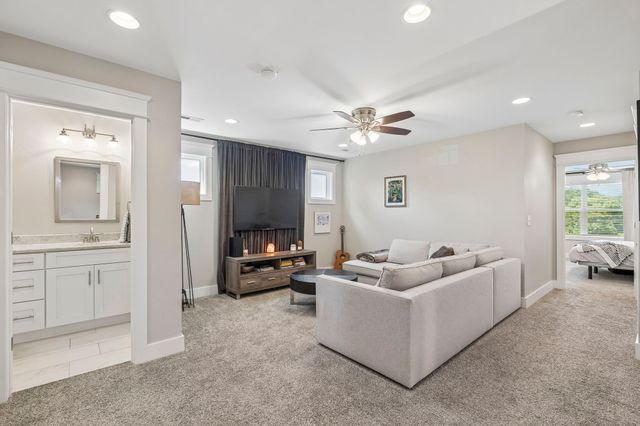 1306A Pennock Ave, Nashville, TN 37207