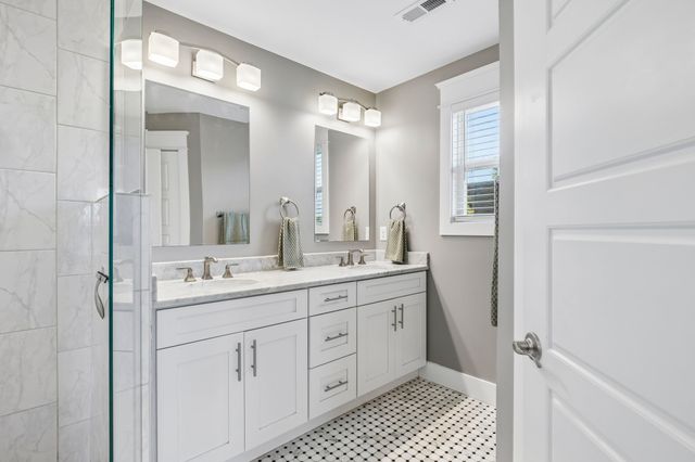 1306A Pennock Ave, Nashville, TN 37207