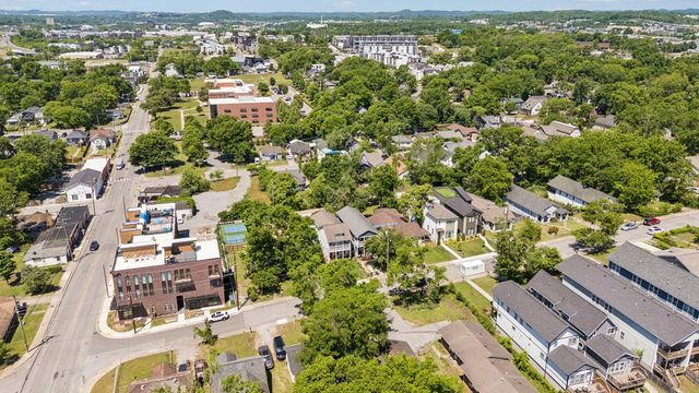 1306A Pennock Ave, Nashville, TN 37207