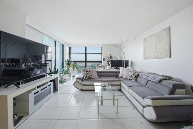 20225 NE 34th Ct 2218, Aventura, FL 33180