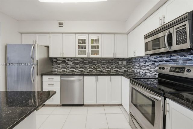 20225 NE 34th Ct 2218, Aventura, FL 33180