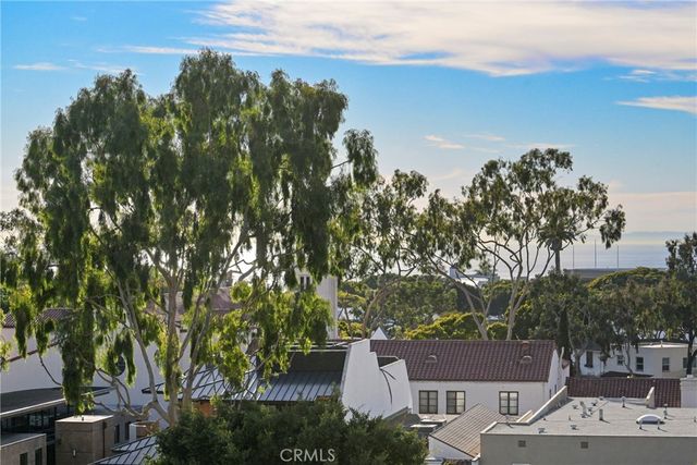 326 Loma Terrace, Laguna Beach, CA 92651