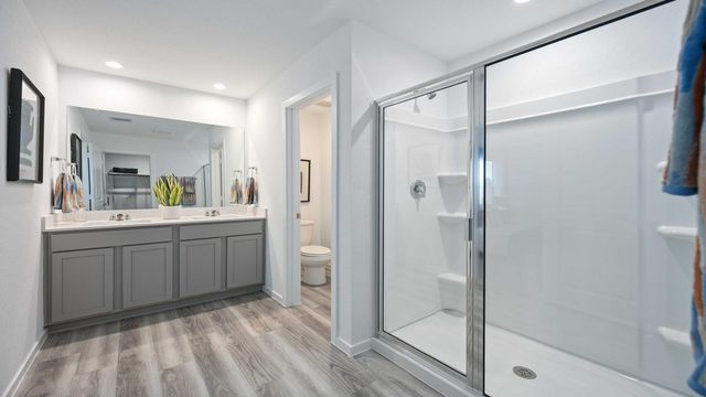 3921 Bronco Station Lane, League City, TX 77573