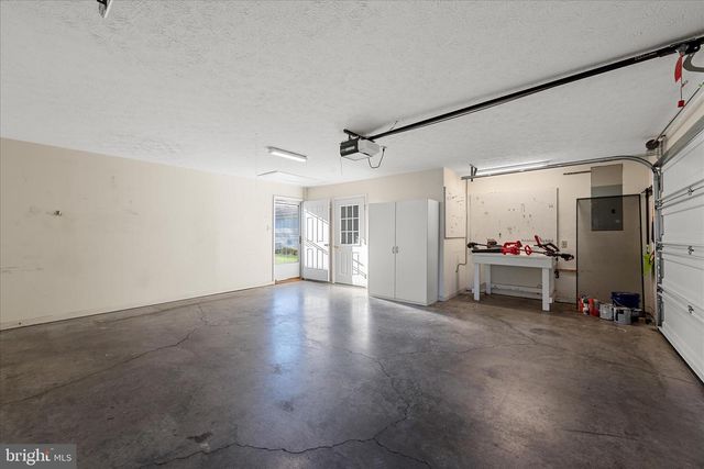 222 CRESTWOOD LN, Winchester, VA 22602