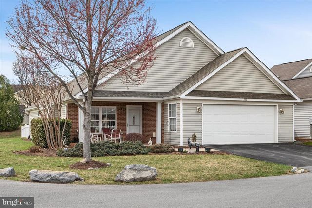 222 CRESTWOOD LN, Winchester, VA 22602