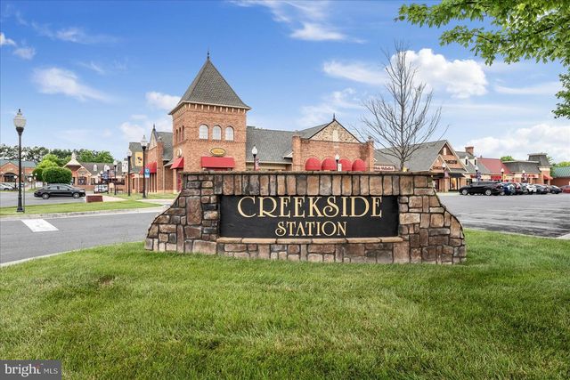 222 CRESTWOOD LN, Winchester, VA 22602