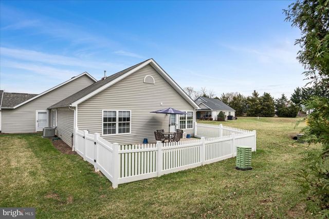 222 CRESTWOOD LN, Winchester, VA 22602