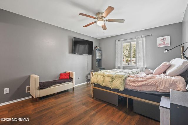 13 Flamingo Drive, Howell, NJ 07731