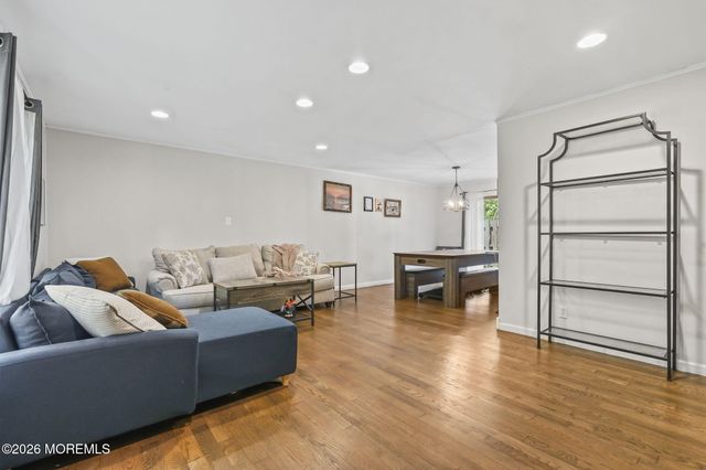 13 Flamingo Drive, Howell, NJ 07731