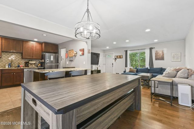 13 Flamingo Drive, Howell, NJ 07731