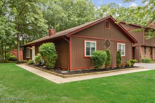 13 Flamingo Drive, Howell, NJ 07731